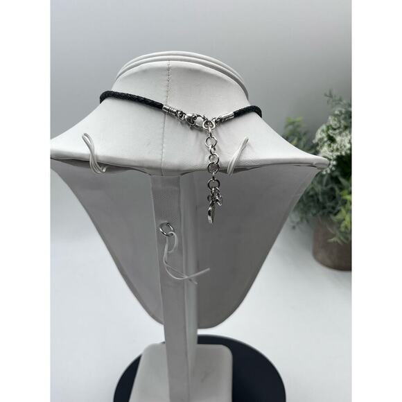 Brighton Womens Necklace Silver
Ophelia Heart Pendant Black
Leather‎ Braided - Picture 6 of 7